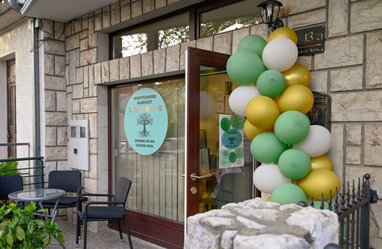 MONTESSORI-61